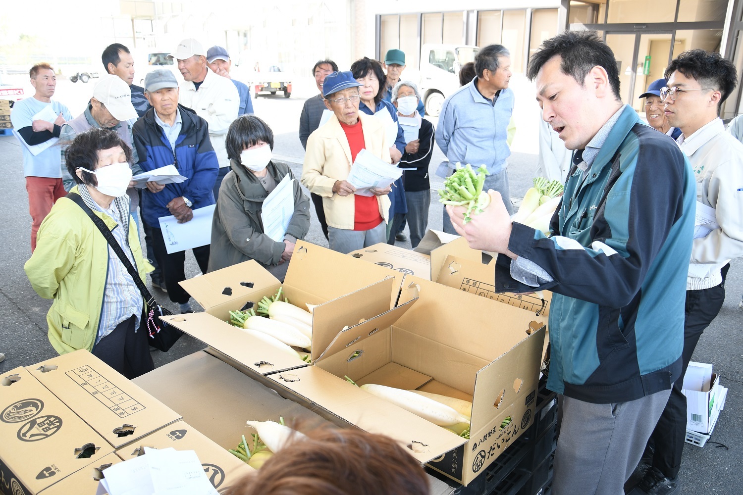 八開春野菜組合目揃え会　規格そろえてブランド向上目指す